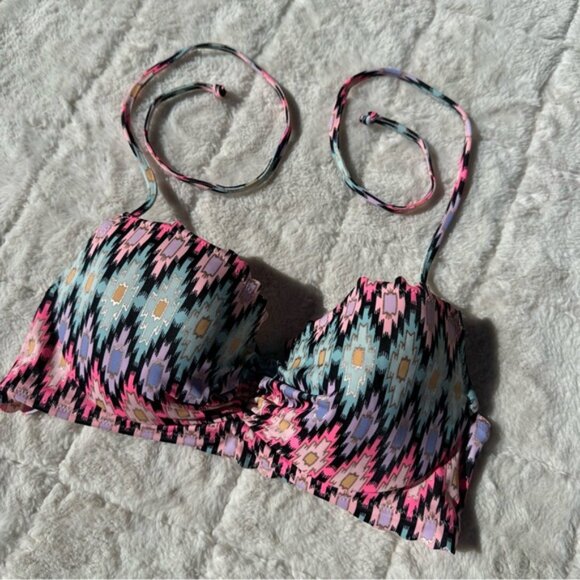 Victoria’s Secret | Warm Ikat Foil The Getaway Halter Bikini Top | Size 32C - Picture 4 of 10